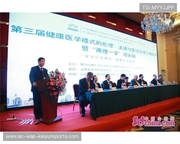 国际拳击裁判在培训中增加伦理、法规与应急医学模块，国际拳击邀请赛